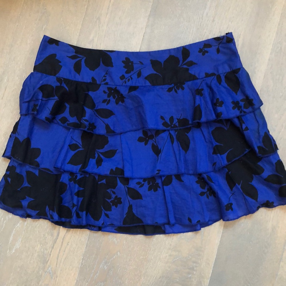 Express Mini Skirt - Picture 2 of 3